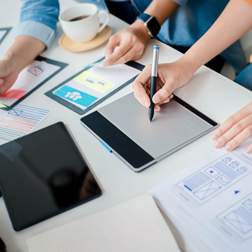 "Datos financieros y análisis de mercado para invertir"